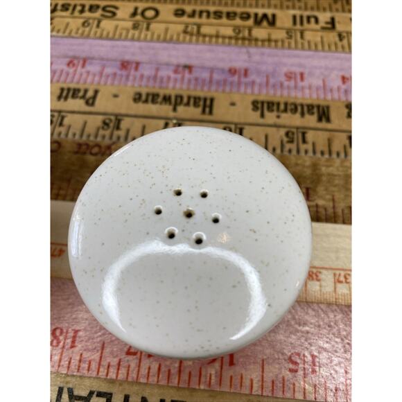 MCM Pebbleford White Speckled Salt Pepper Shaker Set T S & T Taylor Smith 2" - Picture 6 of 10